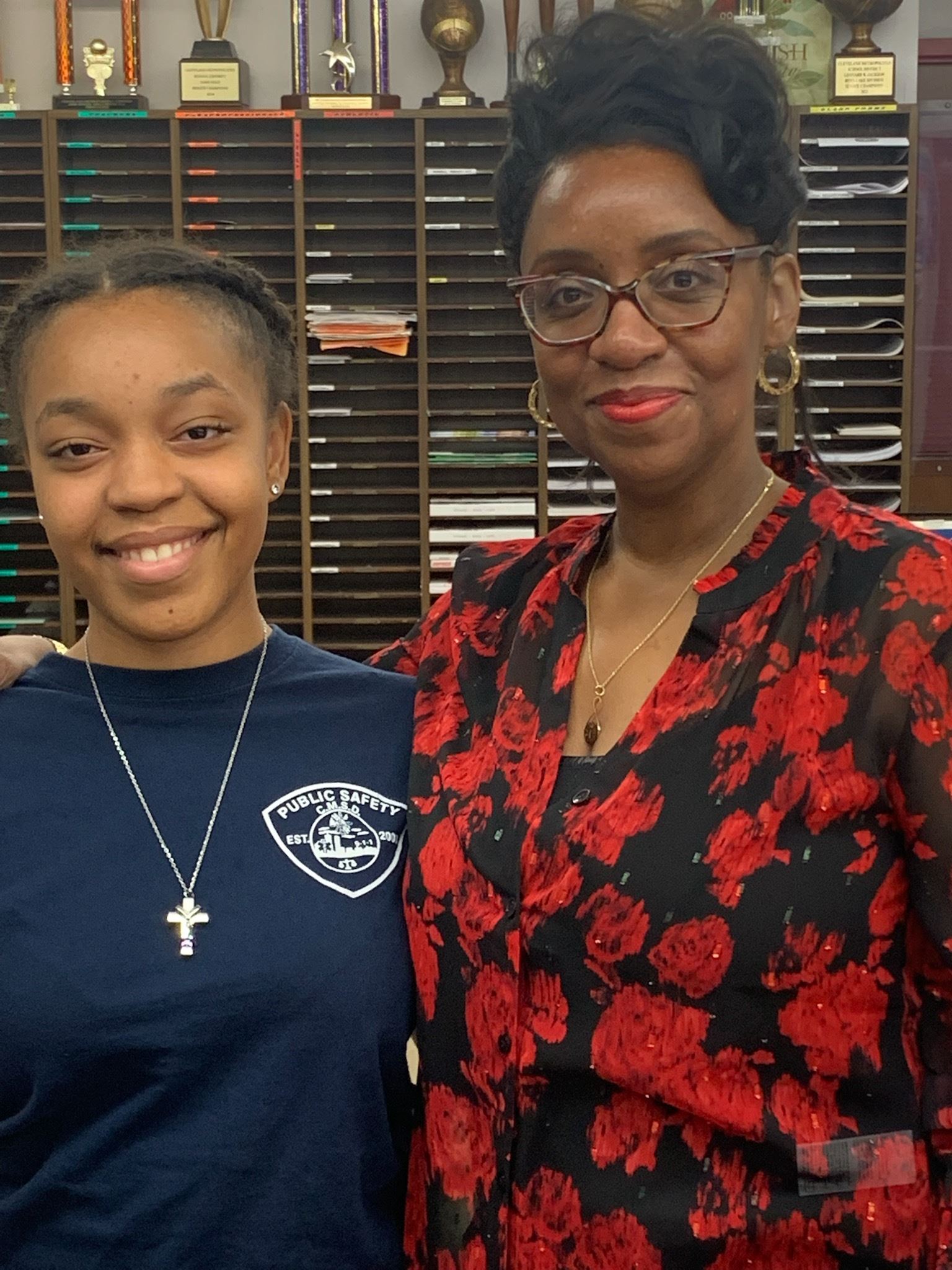  Lavonna, a senior at Glenville H.S., poses with Ms. Carla Jones, a psychologist at Glenville H.S. 