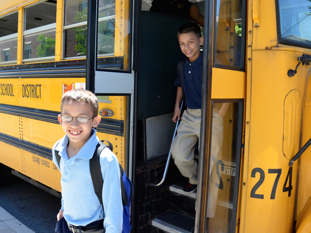 Students getting off bus 